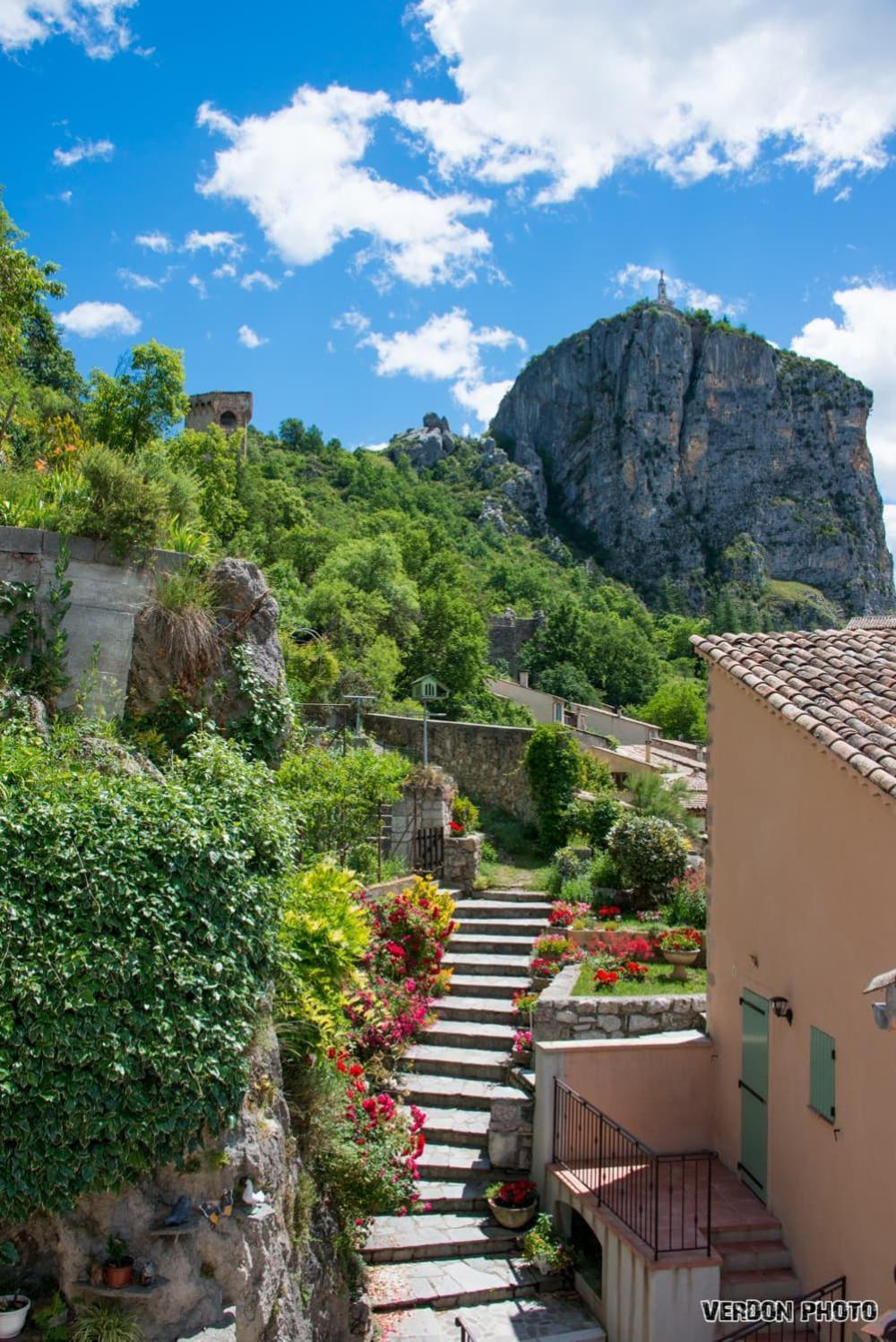 La Maison D'Eddy Et Caro Aux Portes Du Verdon Trigance Extérieur photo